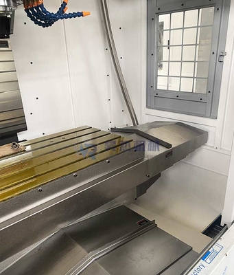 เครื่องแมชชีนนิ่งเซ็นเตอร์ CNC 3 แกนความแม่นยำสูงแนวตั้ง VMC850