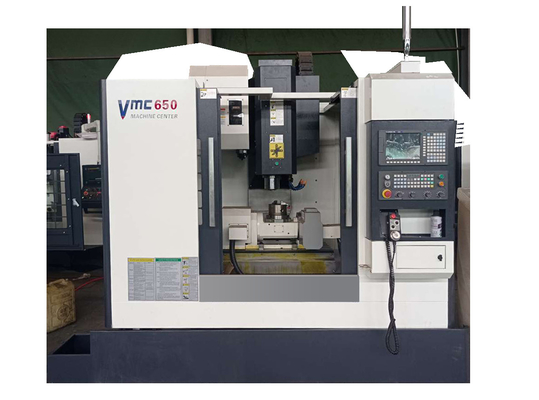 ศูนย์แปรรูป CNC VMC650 ไต้หวัน Spindle CNC เครื่องบดตั้ง