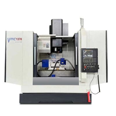 VMC1370 เครื่องบดตั้ง CNC อัตโนมัติความแม่นยําสูง สําหรับโลหะ 10000kg ความจุภาระ BT40 Spindle Taper